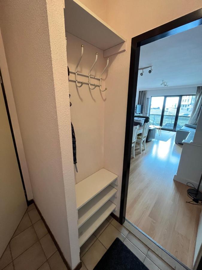 Frontaal Zeezicht In Appartement De Strandjutter Ostend Luaran gambar